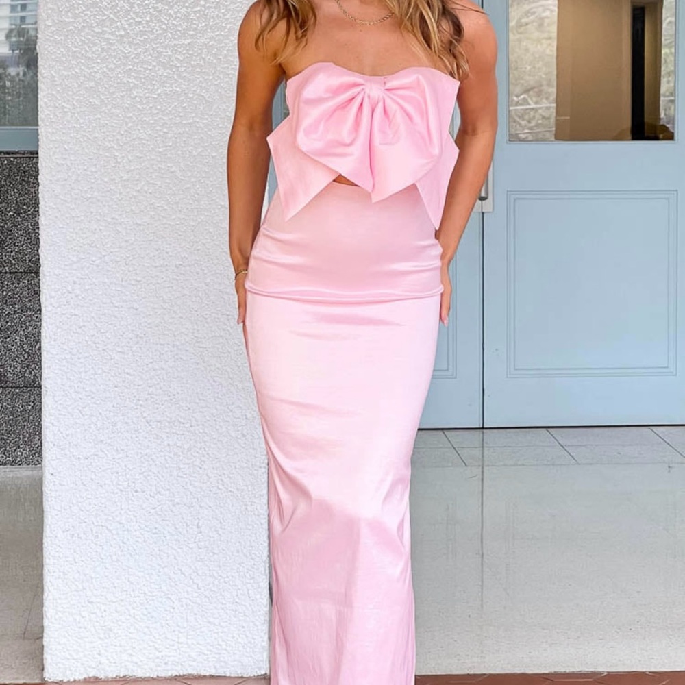 Pink Bow Maxi Dress!